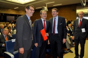 Romano Prodi con l'assessore regionale Muzzarelli e il sindaco Merola