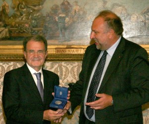 Il sindaco Roberto Cosolini con Romano Prodi